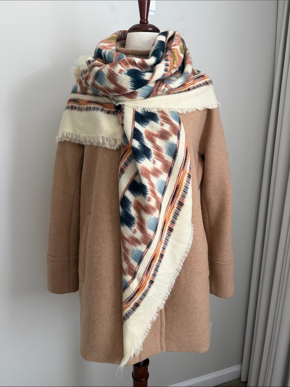 Tres Luxe Lofty Oversized Southwestern Ikat Blanket Print Wrap Scarf 57” Fringe - Picture 5 of 6